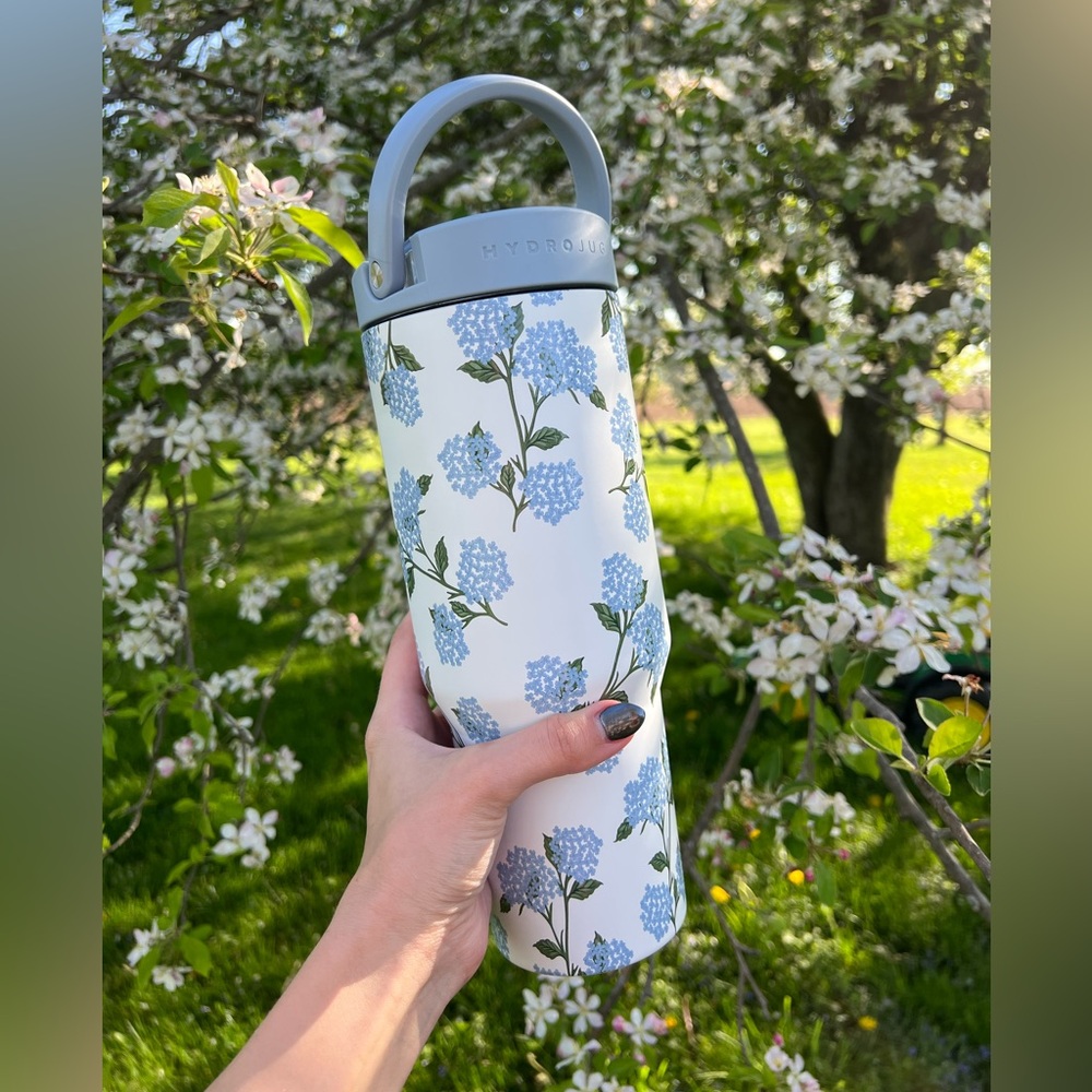 HydroJug Hydrangea 40oz Sport